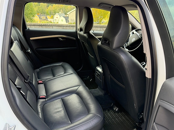 Volvo V70 19 of 30
