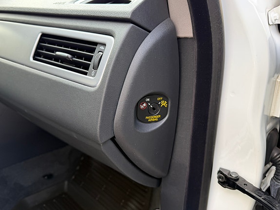 Volvo V70 18 of 30