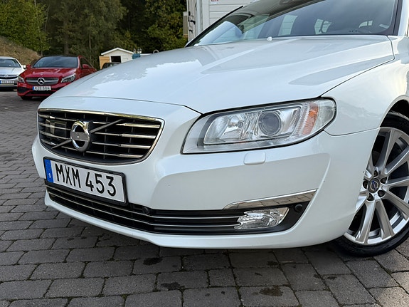 Volvo V70 12 of 30