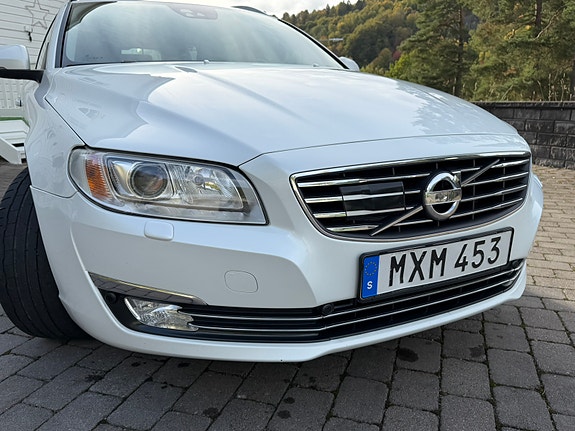 Volvo V70 13 of 30