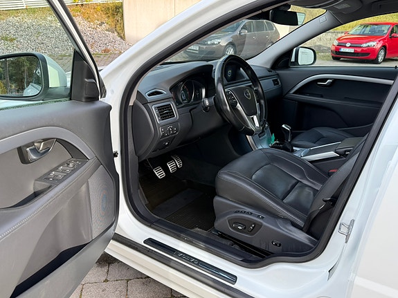 Volvo V70 24 of 30