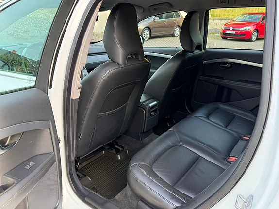 Volvo V70 22 of 30