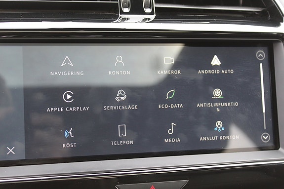 Jaguar XE 10 of 18