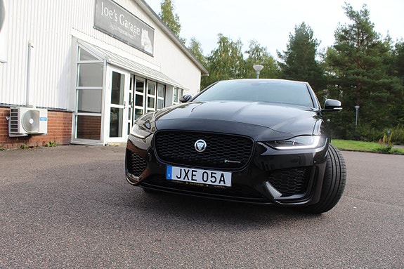 Jaguar XE 17 of 18