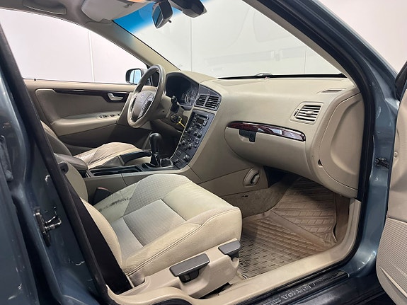Volvo V70 21 of 23