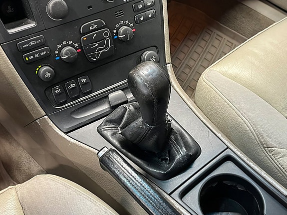 Volvo V70 18 of 23