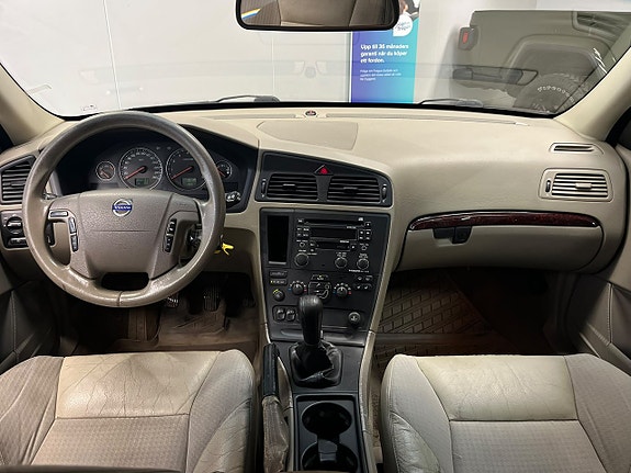 Volvo V70 15 of 23