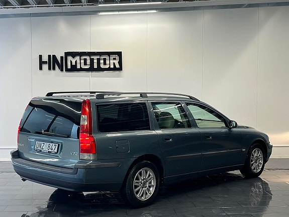 Volvo V70 6 of 23
