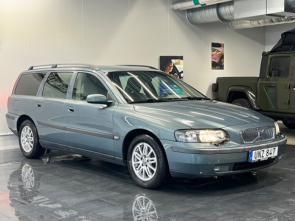 Volvo V70 4 of 23