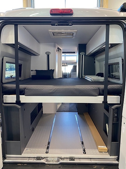 Adria Twin Supreme 640 SGX Pop Up tak/4 bäddar/Automat/Premium värmeisolering 2 of 12