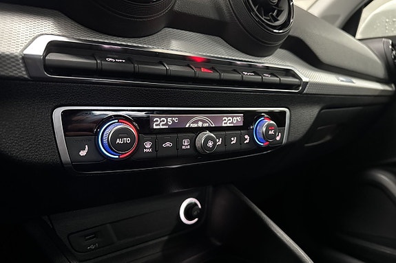 Audi Q2 20 of 24