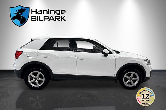 Audi Q2 6 of 24