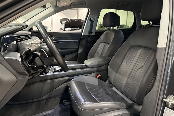 Audi e-tron 21 of 27