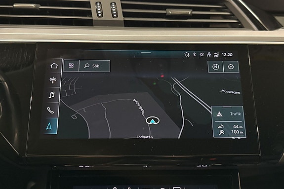 Audi e-tron 16 of 27