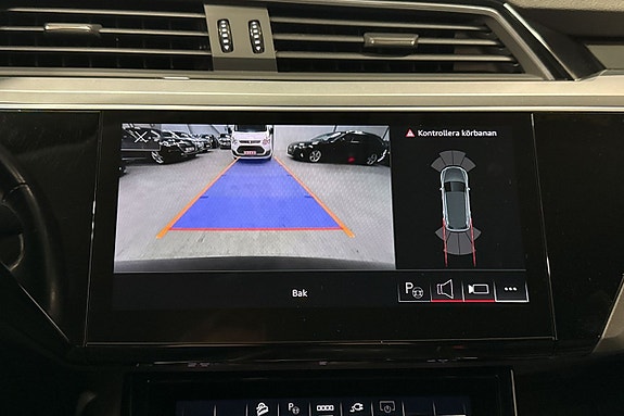 Audi e-tron 19 of 27