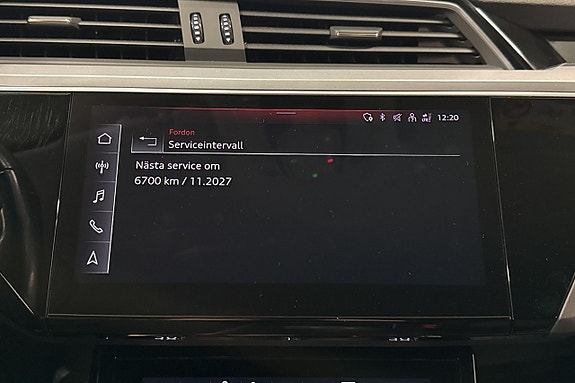 Audi e-tron 17 of 27