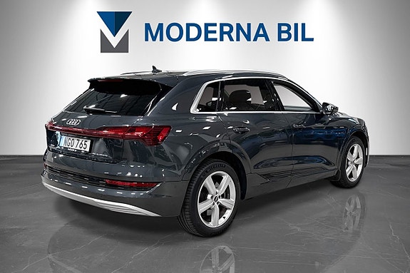 Audi e-tron 6 of 27