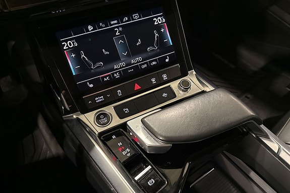 Audi e-tron 20 of 27
