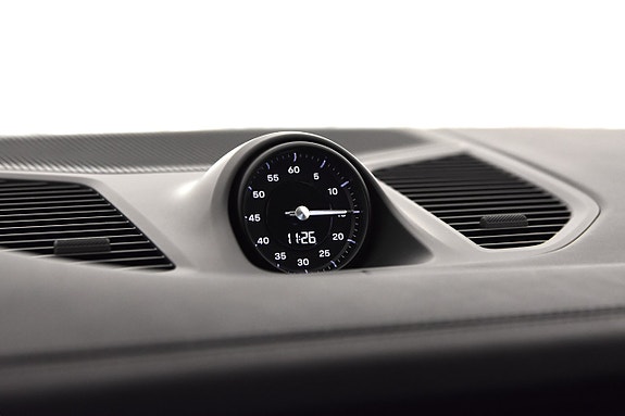 Porsche Cayenne 15 of 30