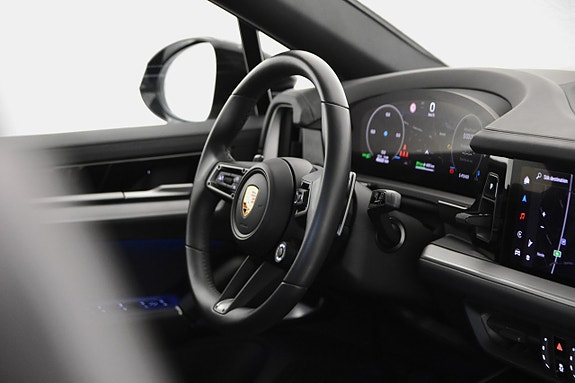 Porsche Cayenne 11 of 30