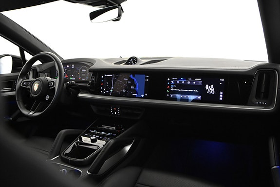 Porsche Cayenne 21 of 30