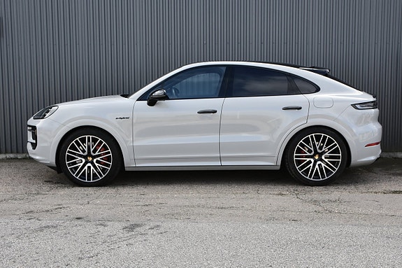 Porsche Cayenne 6 of 30