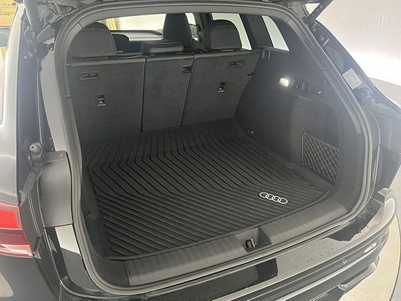 Audi Q6 e-tron 11 of 11