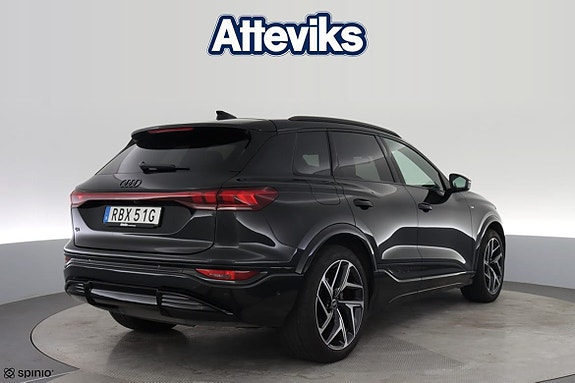 Audi Q6 e-tron 3 of 11