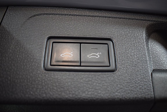 Volkswagen Passat 24 of 30