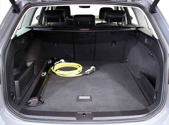 Volkswagen Passat 23 of 30