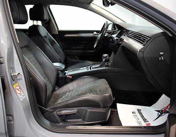 Volkswagen Passat 21 of 30