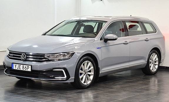 Volkswagen Passat 4 of 30
