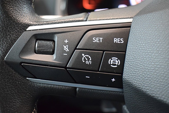 Seat Arona 16 of 22