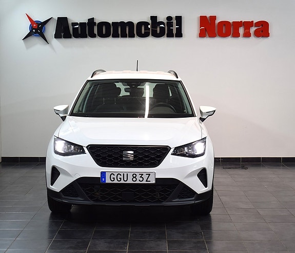 Seat Arona 2 of 22