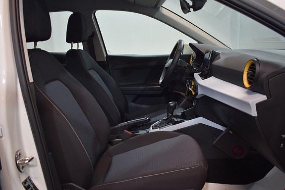 Seat Arona 10 of 22