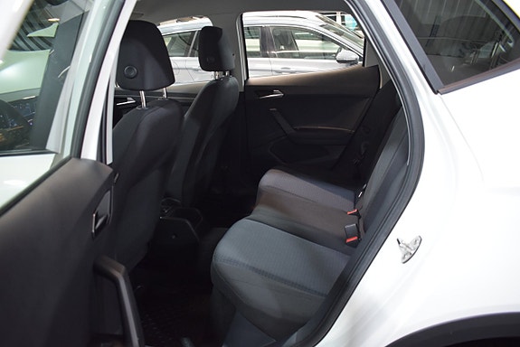 Seat Arona 13 of 22