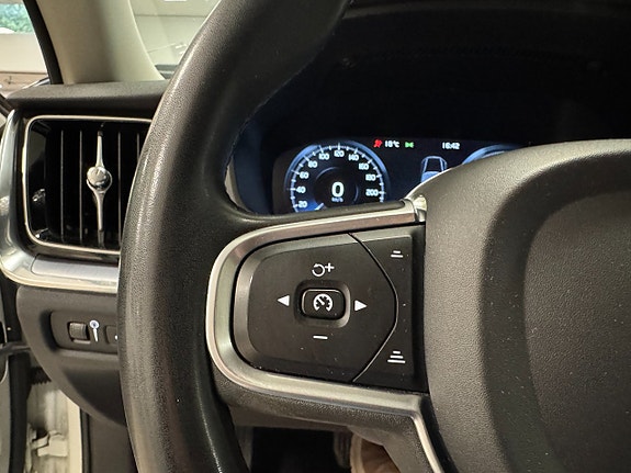 Volvo V60 13 of 20