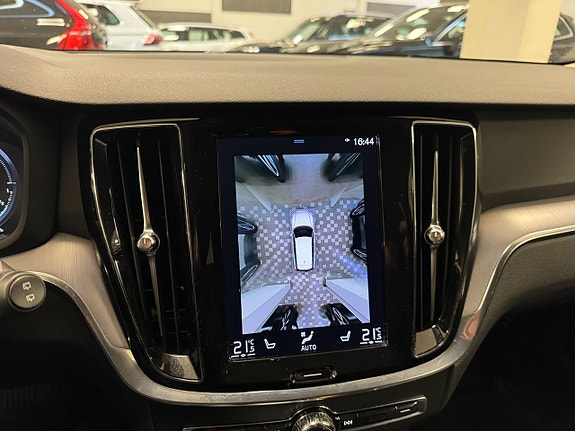 Volvo V60 10 of 20