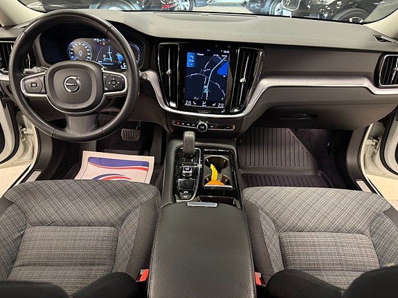 Volvo V60 8 of 20