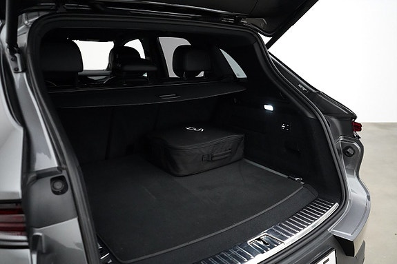 Porsche Cayenne 23 of 28