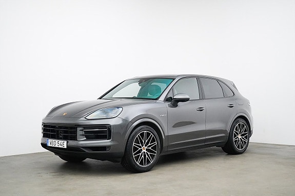 Porsche Cayenne 28 of 28