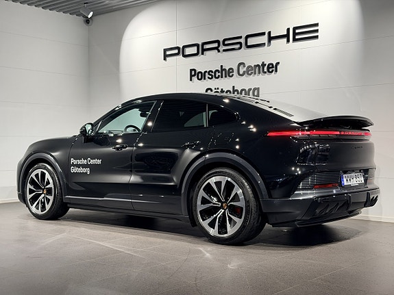 Porsche Cayenne 5 of 30