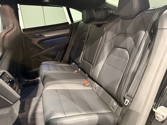 Porsche Cayenne 24 of 30