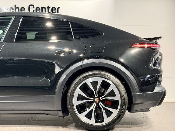 Porsche Cayenne 10 of 30