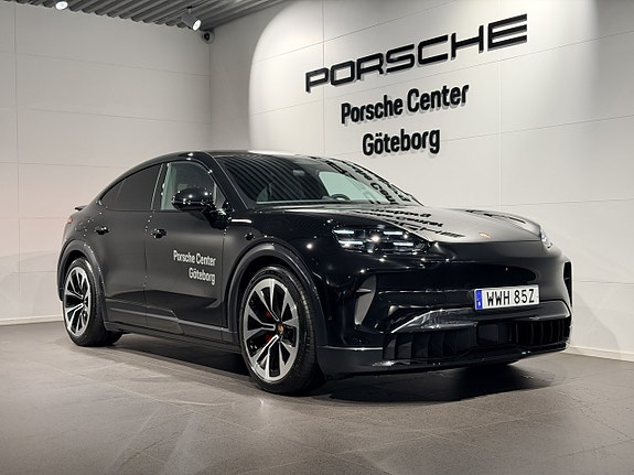 Porsche Cayenne 2 of 30