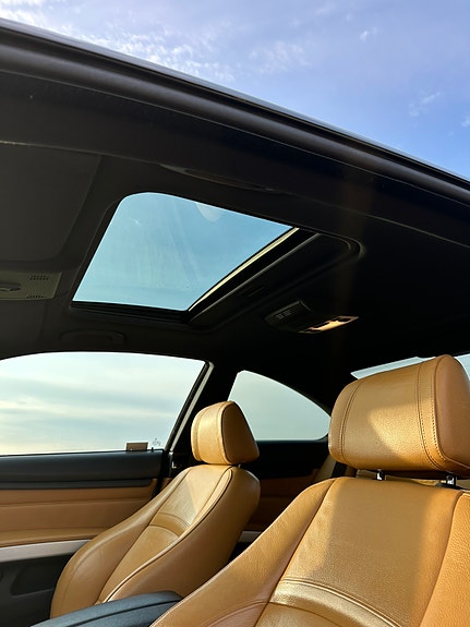 BMW 335i 8 of 10