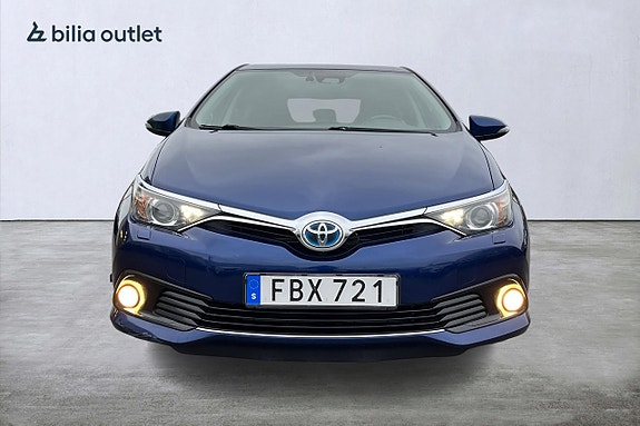 Toyota Auris 9 of 27