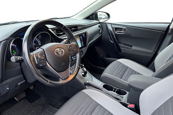 Toyota Auris 11 of 27