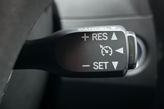 Toyota Auris 16 of 27