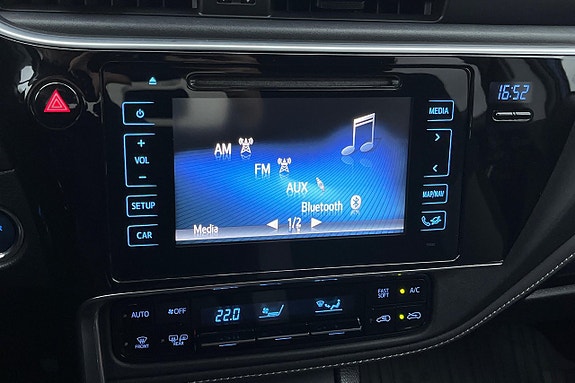 Toyota Auris 18 of 27